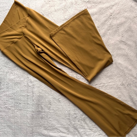 aerie Pants - Aerie Offline Real Me High Waisted Crossover Super Flare Legging Long Moss Green